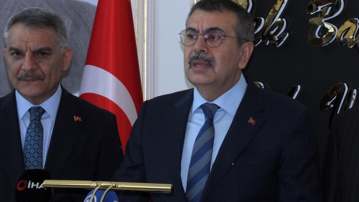 Bakan Tekin: Yarın yapılacak LGS’ye 1 milyon 226 bin 580 öğrenci başvuru yaptı