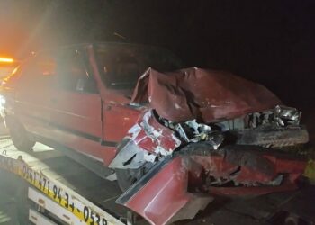Sivas’ta hafif ticari araç ile otomobil çarpıştı: 6 yaralı