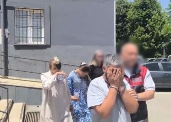 İçinde 1,8 milyon TL değerinde ziynet eşyası olan çelik kasayı çaldılar