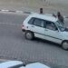 Yolunu kesen kuzenleri tarafından demir çubuklarla dövüldü; olay kamerada