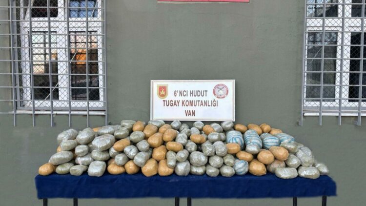 MSB: Van hudut hattında 290 kilo uyuşturucu ele geçirildi