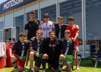 Türk Sporcular İzeltaş Dünya Motosurf Şampiyonası’nda zirve yolunda