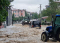 Afyon’da dolu yağışı; yollar kapandı, bahçeler zarar gördü