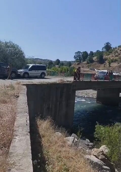Çayda akıntıya kapılıp kayboldu