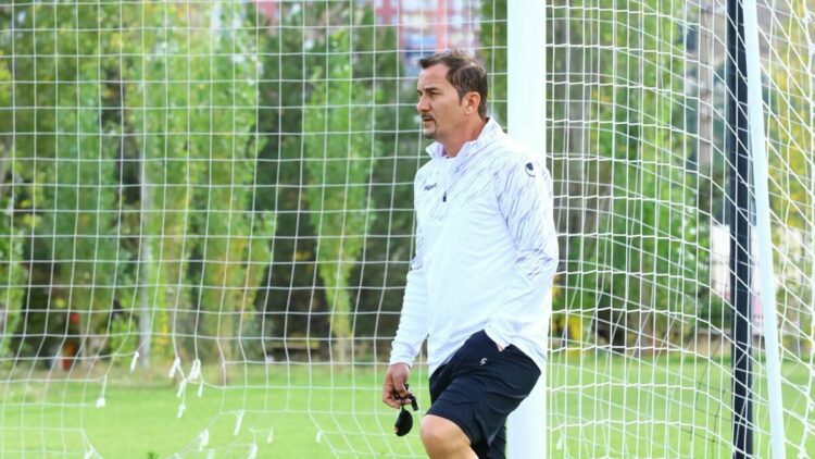 Ergün Penbe, Uşakspor'da kalıyor