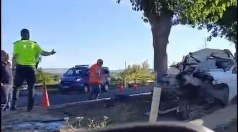 Otomobil refüje çarptı: 1 ölü, 1 yaralı