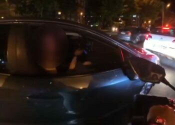 Beylikdüzü'nde 'yol verme' tartışmasında aracından inip saldıran sürücüye 180 bin lira ceza