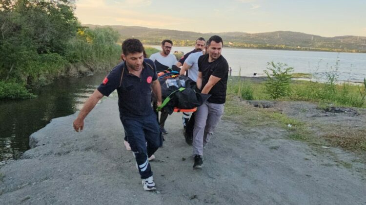 Şnorkel ve deniz gözlüğüyle girdiği Sapanca Gölü’nde boğuldu