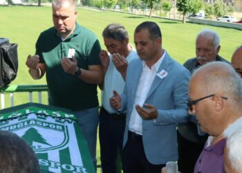 Muğlaspor'da Akın Çavaş'a veda