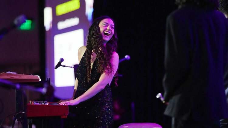Türk müzisyen Su Yavuz’a Berklee'den ödül