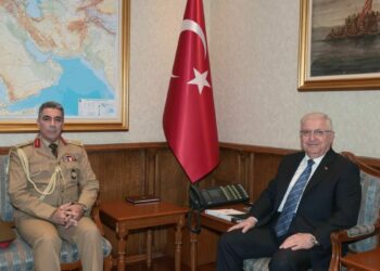 Bakan Güler, Irak'ın Ankara Askeri Ateşesi Tümgeneral Khalil ile görüştü