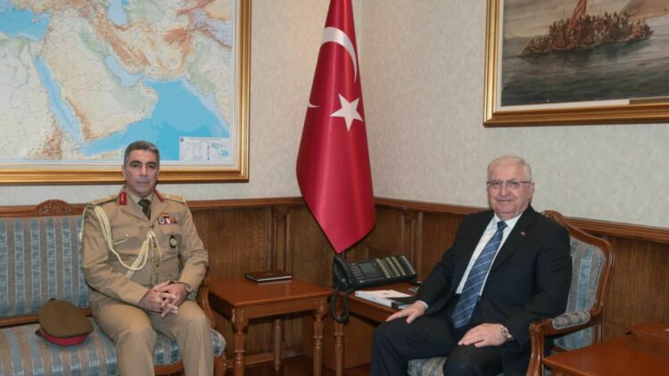 Bakan Güler, Irak'ın Ankara Askeri Ateşesi Tümgeneral Khalil ile görüştü