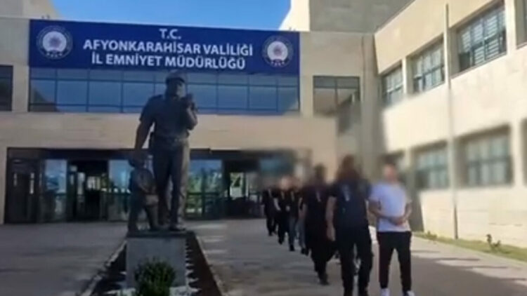 Sahte araç ilanları aracılığıyla dolandırıcılık; 11 gözaltı