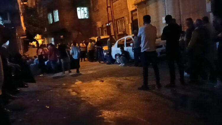 Tartıştığı oğlunu bıçakla öldürdü