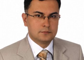 Cumhuriyet savcısı, duruşma salonunda kalp krizi geçirdi