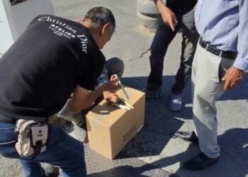 Galata Köprüsü’nde 'Bul karayı al parayı' yöntemiyle kumar oynattı; 'Money' diyerek euro istedi