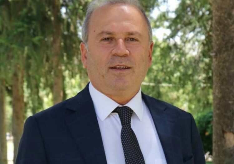 Zimmet davasında eski belediye başkanı dahil 3 sanığa hapis cezası