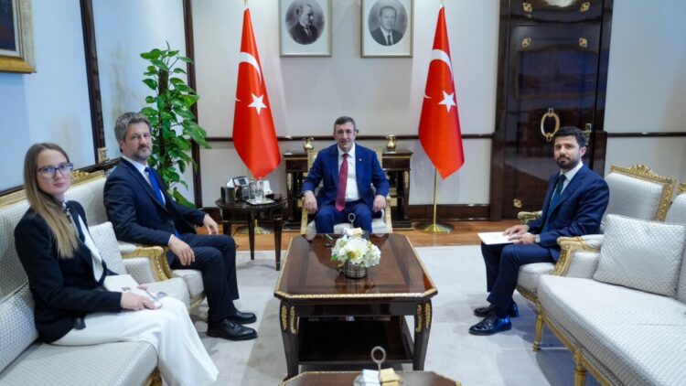 Cumhurbaşkanı Yardımcısı Yılmaz, Macaristan Büyükelçisi Matis'i kabul etti