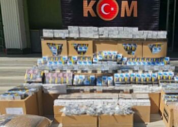 Uşak'ta toplam 306 bin 400 makaron ele geçirildi; 3 gözaltı