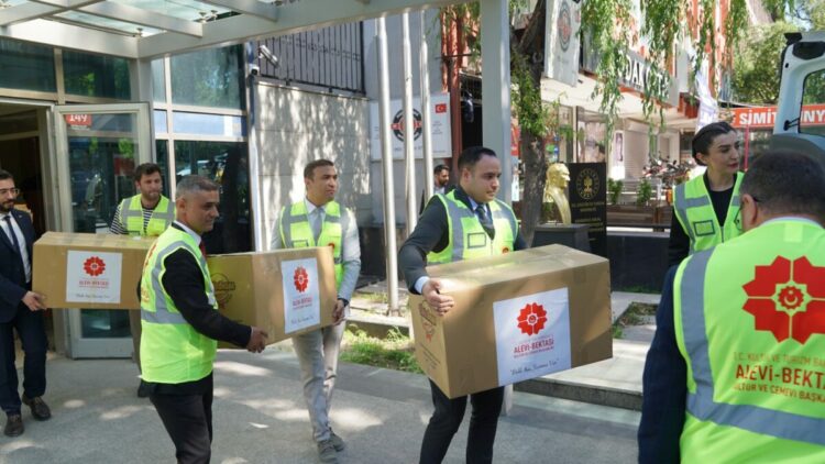 Cemevlerine 41 bin kişilik aşure malzemesi sağlandı