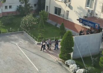Usulsüz sağlık raporu düzenleyerek kamuyu 200 milyon TL zarara uğratmışlar; 4 tutuklama