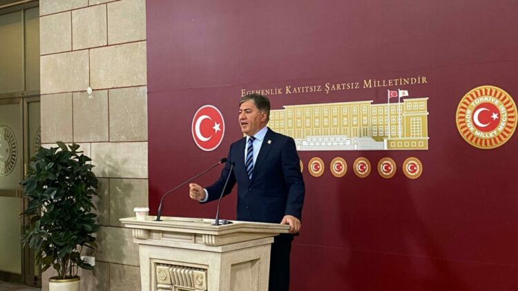 CHP'li Emir: Genel Başkan, 45 gün içinde kurultayı toplamak zorunda