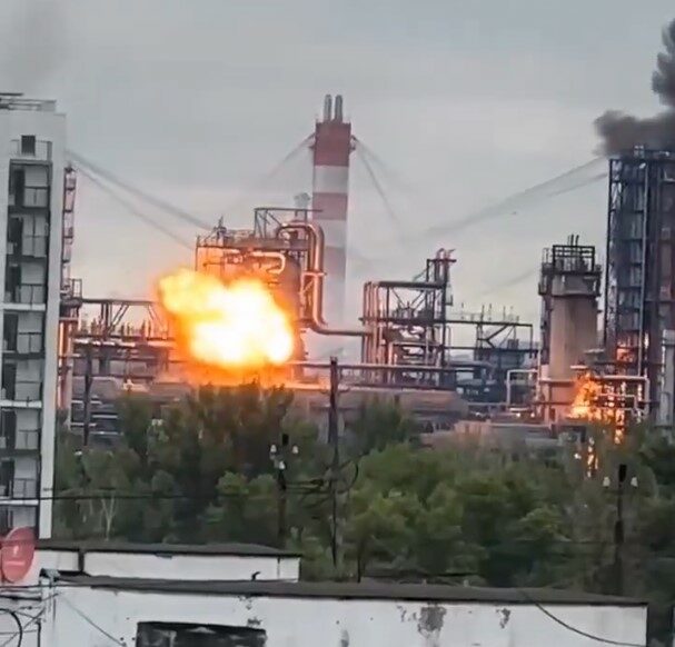 Moskova'da petrol rafinerisine İHA saldırısı