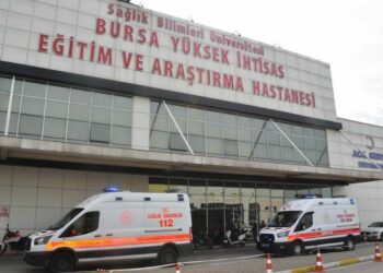 Bursa YİEAH'ta ilk kez uygulanan vNOTES tekniği ile sağlığına kavuştu
