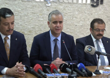 AK Parti'li Yalçın: Muhalefet partilerini gördükçe sorumluluğumuz daha da artıyor