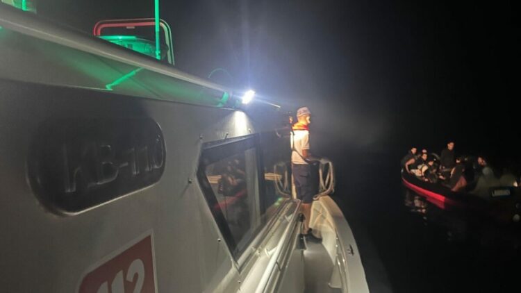 Bodrum'da yardım talep eden 32 kaçak göçmen kurtarıldı