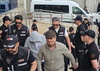 Rüşvet şüphelisi doktor, kürtaj için 10 bin ile 100 bin lira arasında değişen miktarlarda para istemiş