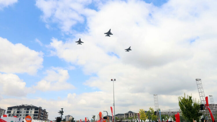 Aksaray Bilim Festivali, F-16 gösterisiyle başladı