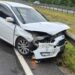 Bariyere çarpan otomobildeki 4 kişi yaralandı