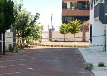 4 yaşındaki oğlunu kucağına alıp 8’inci kattan atlayan anne öldü, çocuğu yaşam mücadelesi veriyor