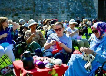600 örgü tutkunu Yedikule Hisarı’nda buluştu