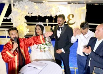 Evliliklerde 'tiyatral nikah' dönemi