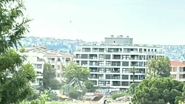 Karşıyaka'nın stadında hafriyat çalışmaları başladı