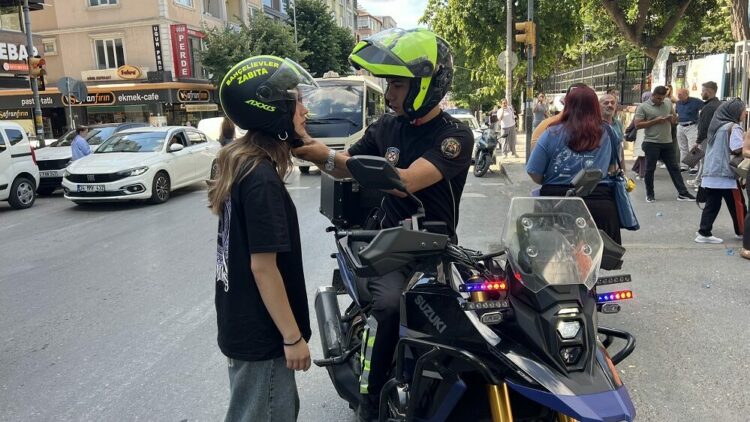 Bahçelievler’de motorize zabıta ekipleri 11 öğrenciyi sınava yetiştirdi