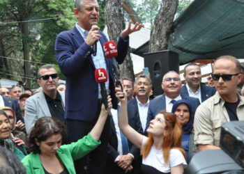 Özgür Özel: Partimizi geri almak için mücadele ediyoruz
