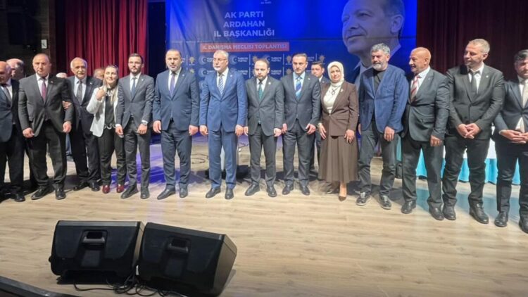 Bakan Işıkhan: AK Parti seçimden seçime değil, attığı her adımda milletle bir arada