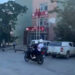 Kimliğini unutan ve yanlış okula gelen öğrencileri, motosikletli polisler sınava yetiştirdi