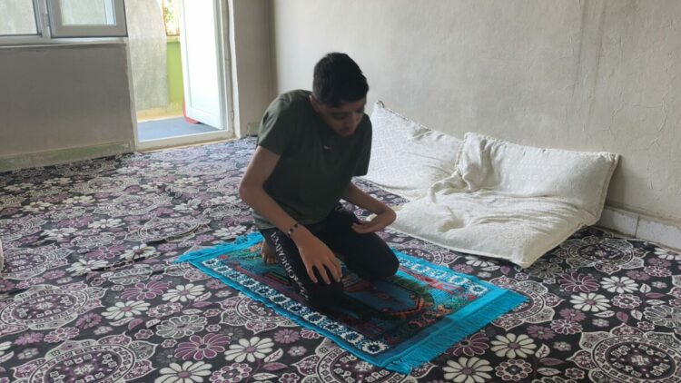 Tedavisi için 700 bin TL gereken Bünyamin: Arkadaşlarım gibi koşmak istiyorum