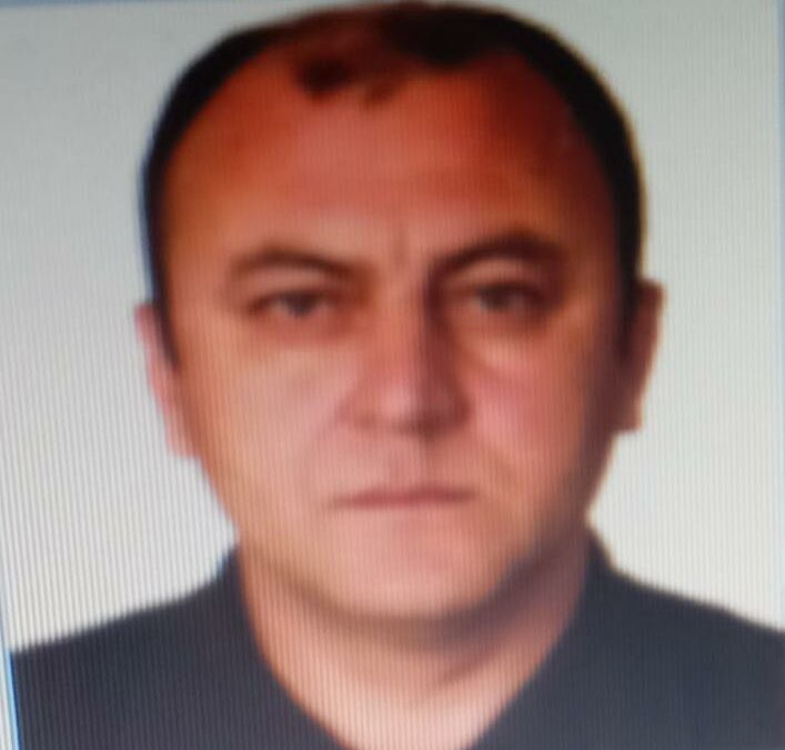 Sağlık memuru evinde ölü bulundu