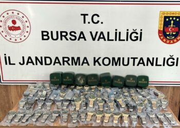 Bursa’da 2,5 milyon liralık kaçak saat ele geçirildi; 1 gözaltı