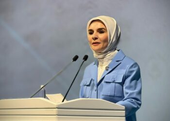 Bakan Göktaş: Başörtülü kadınlara yönelik nefret söyleminin normalleşmesine izin vermeyeceğiz