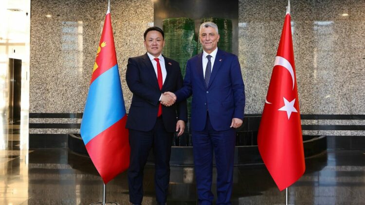Bakan Bolat, Moğolistan Başbakan Yardımcısı Nyamtaishir ile görüştü