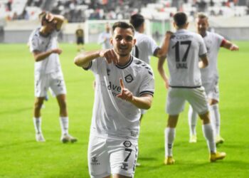 Altay'da Caner ve Emre'den ihtar