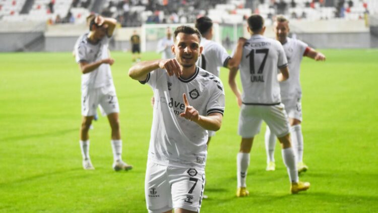 Altay'da Caner ve Emre'den ihtar