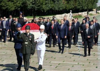 Polonya Cumhurbaşkanı Nawrocki, Anıtkabir'i ziyaret etti