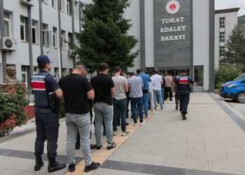 Tokat merkezli uyuşturucu operasyonu: 12 gözaltı